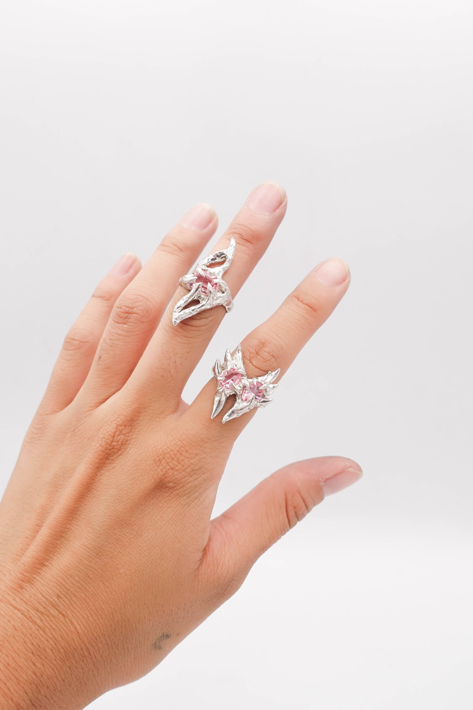 PINK BUTTERFLY RING // SZ 6