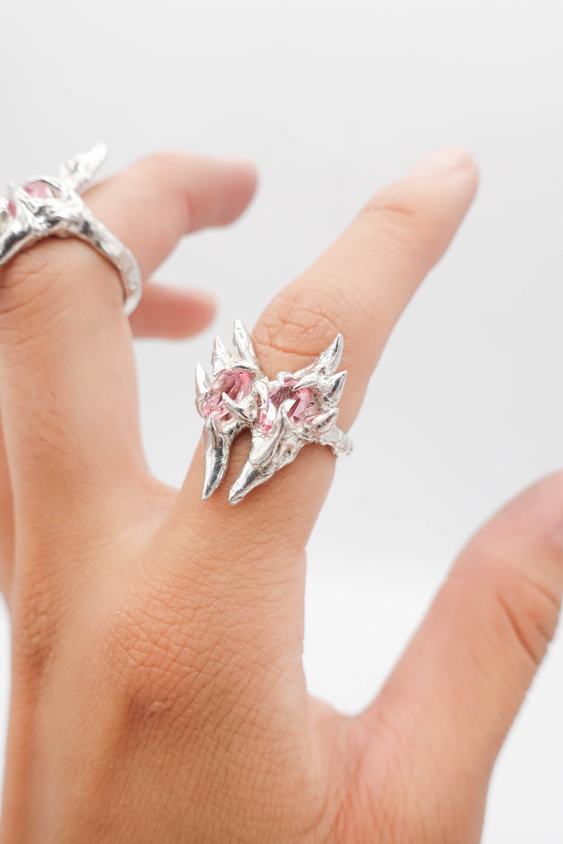 PINK BUTTERFLY RING // SZ 6