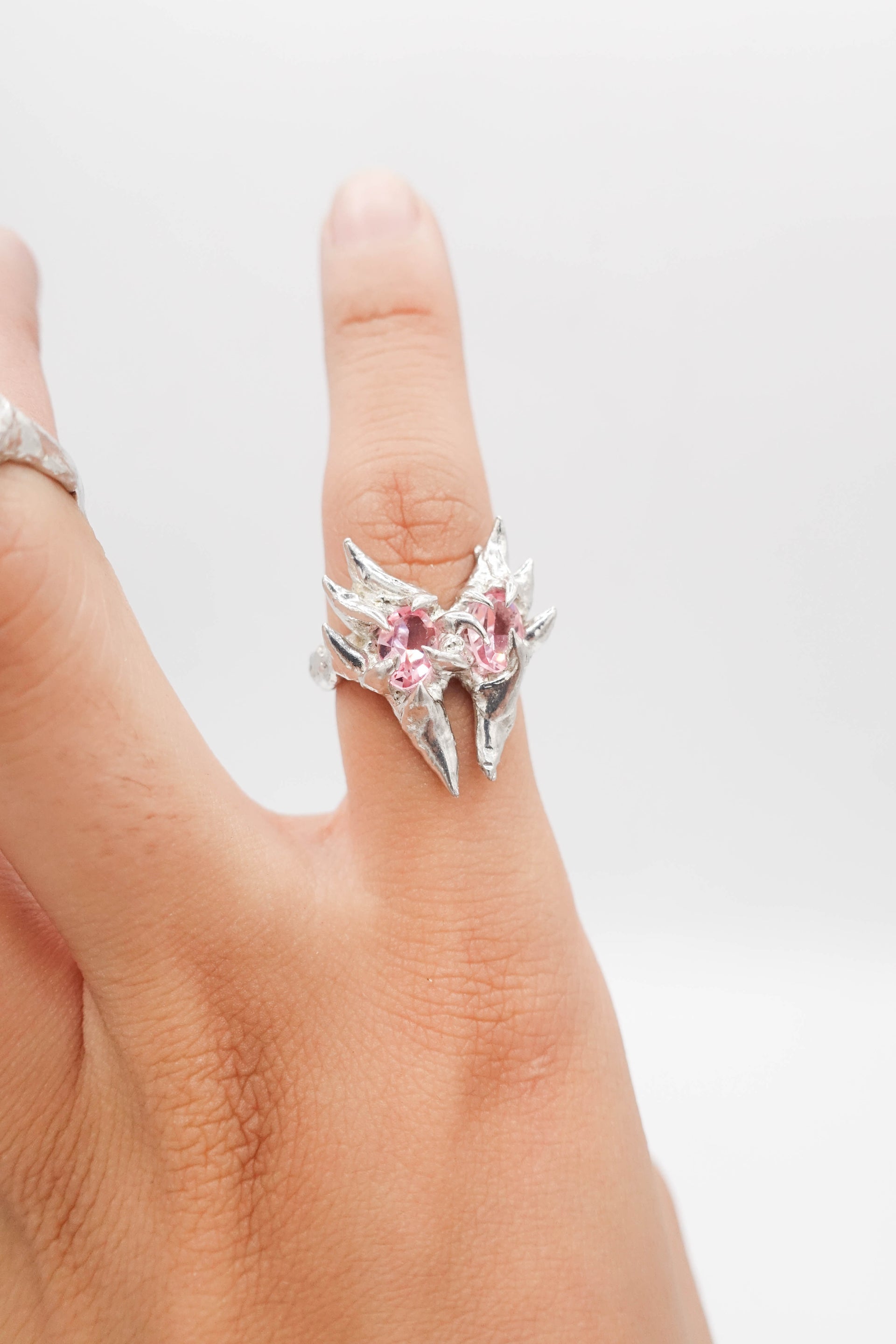 PINK BUTTERFLY RING // SZ 6
