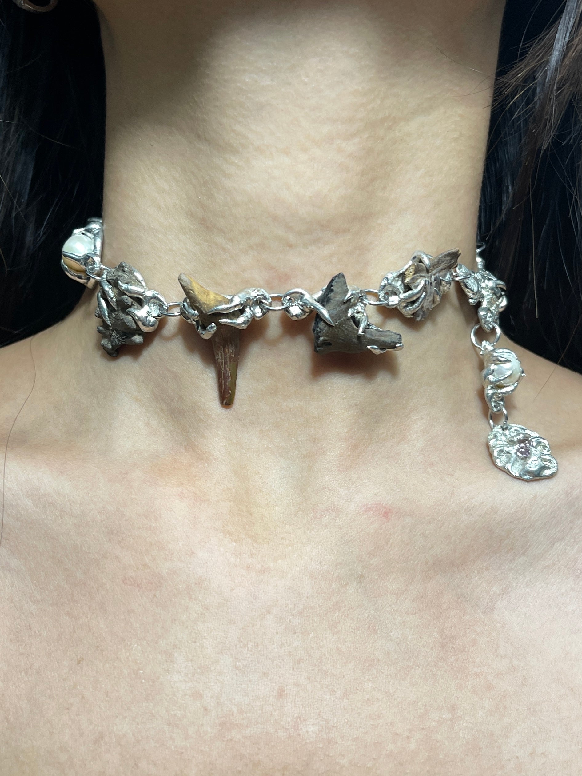 FOSSILED PEARL CHOKER