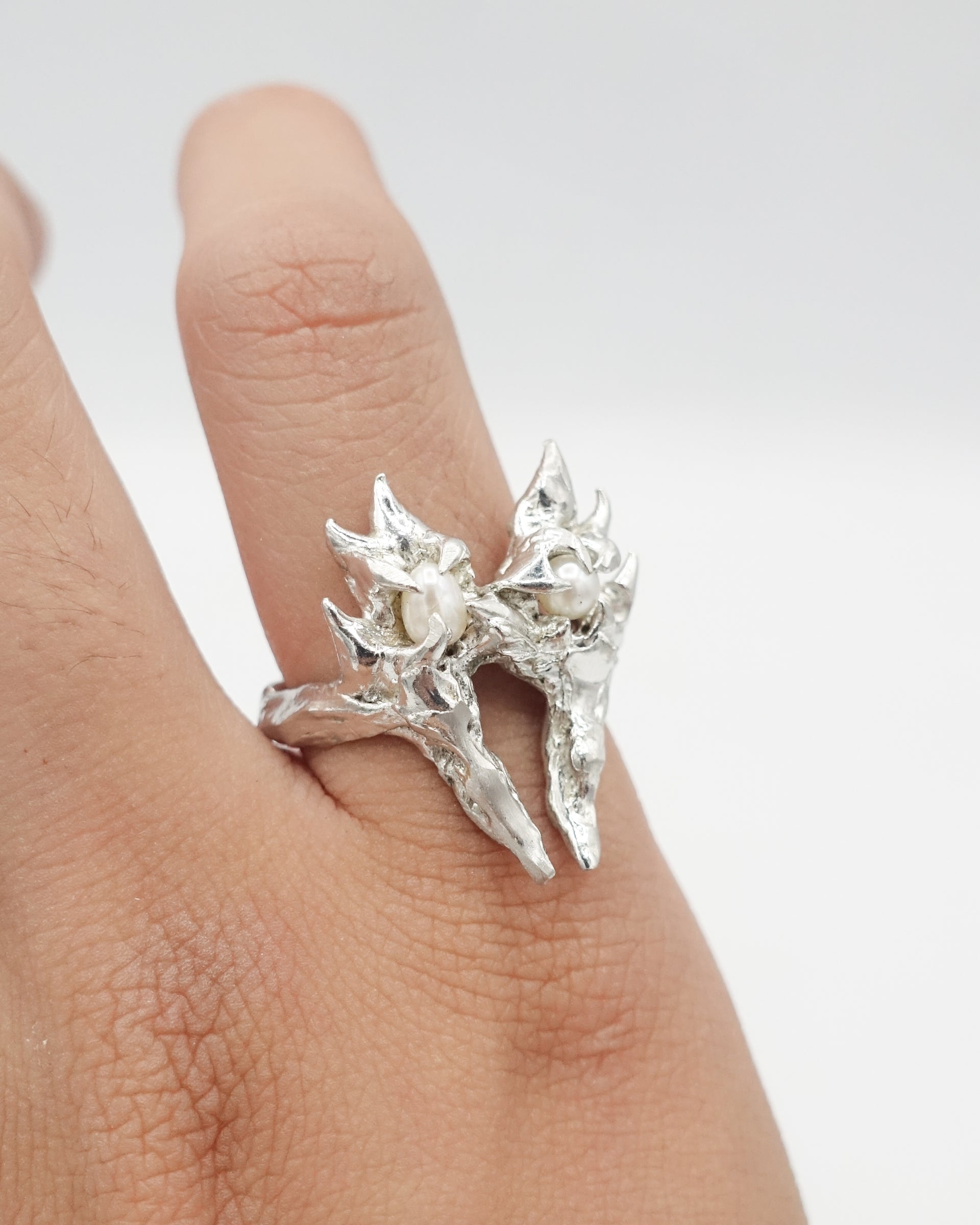 DOUBLE PEARL BUTTERFLY RING // SZ 7.5
