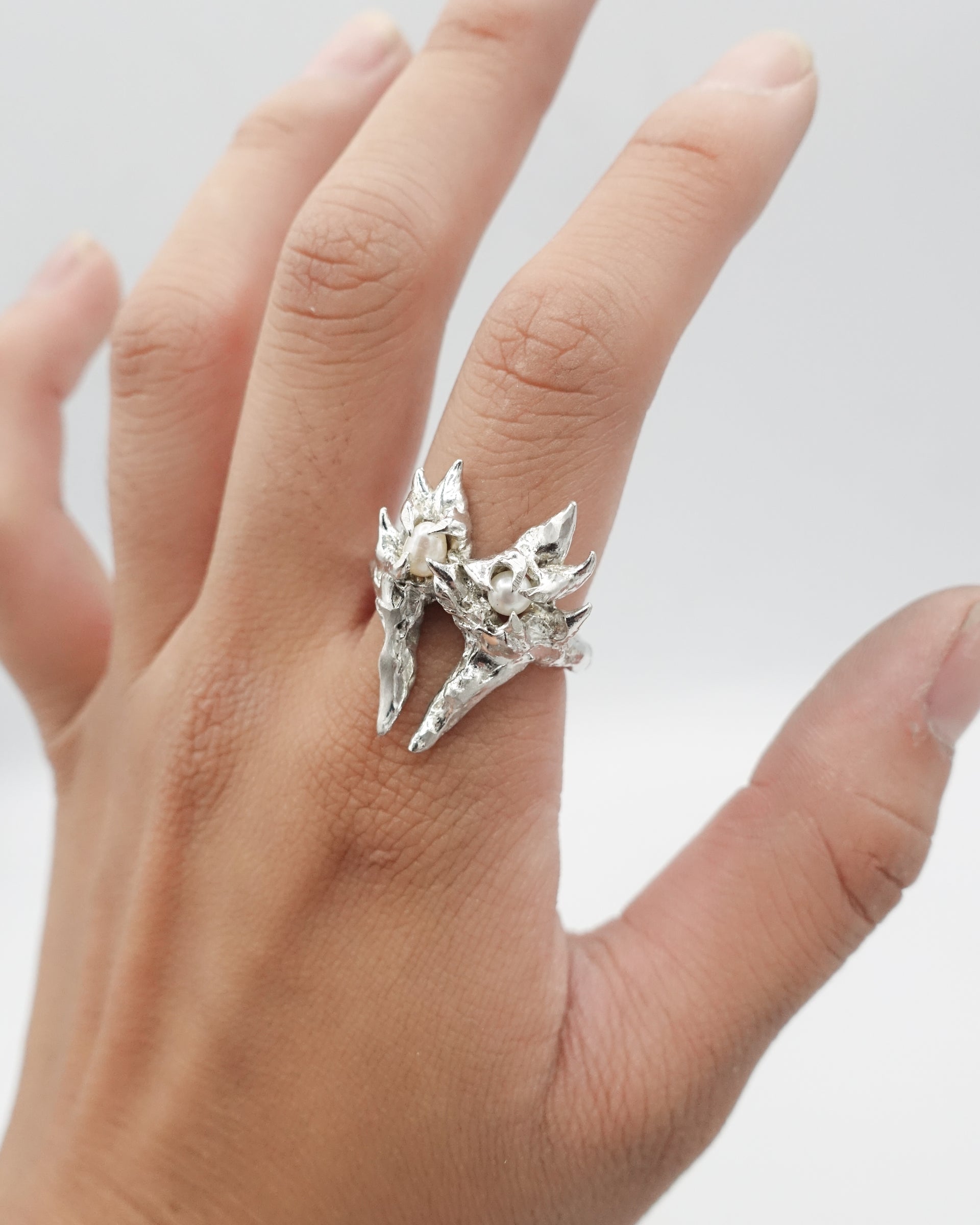 DOUBLE PEARL BUTTERFLY RING // SZ 7.5