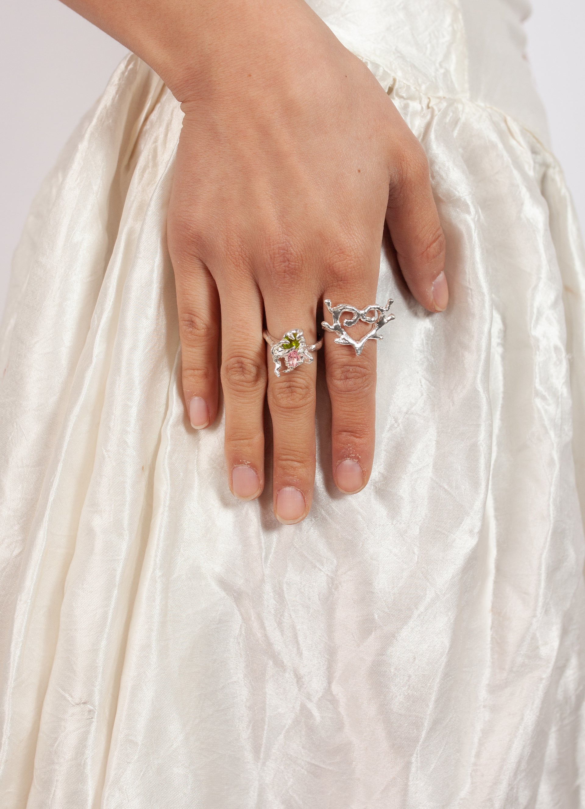 TEMPTRESS RING
