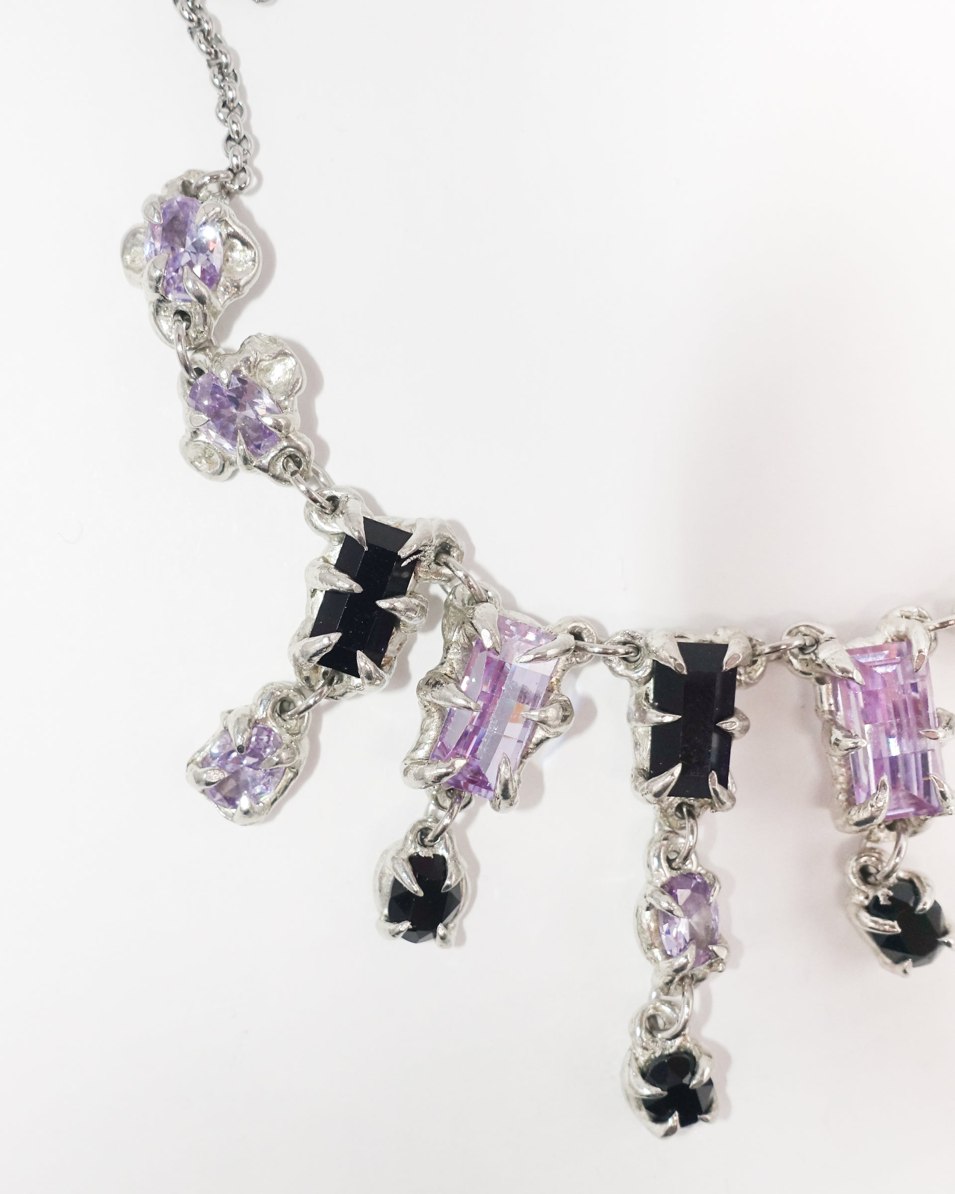 ELLA COLLAR