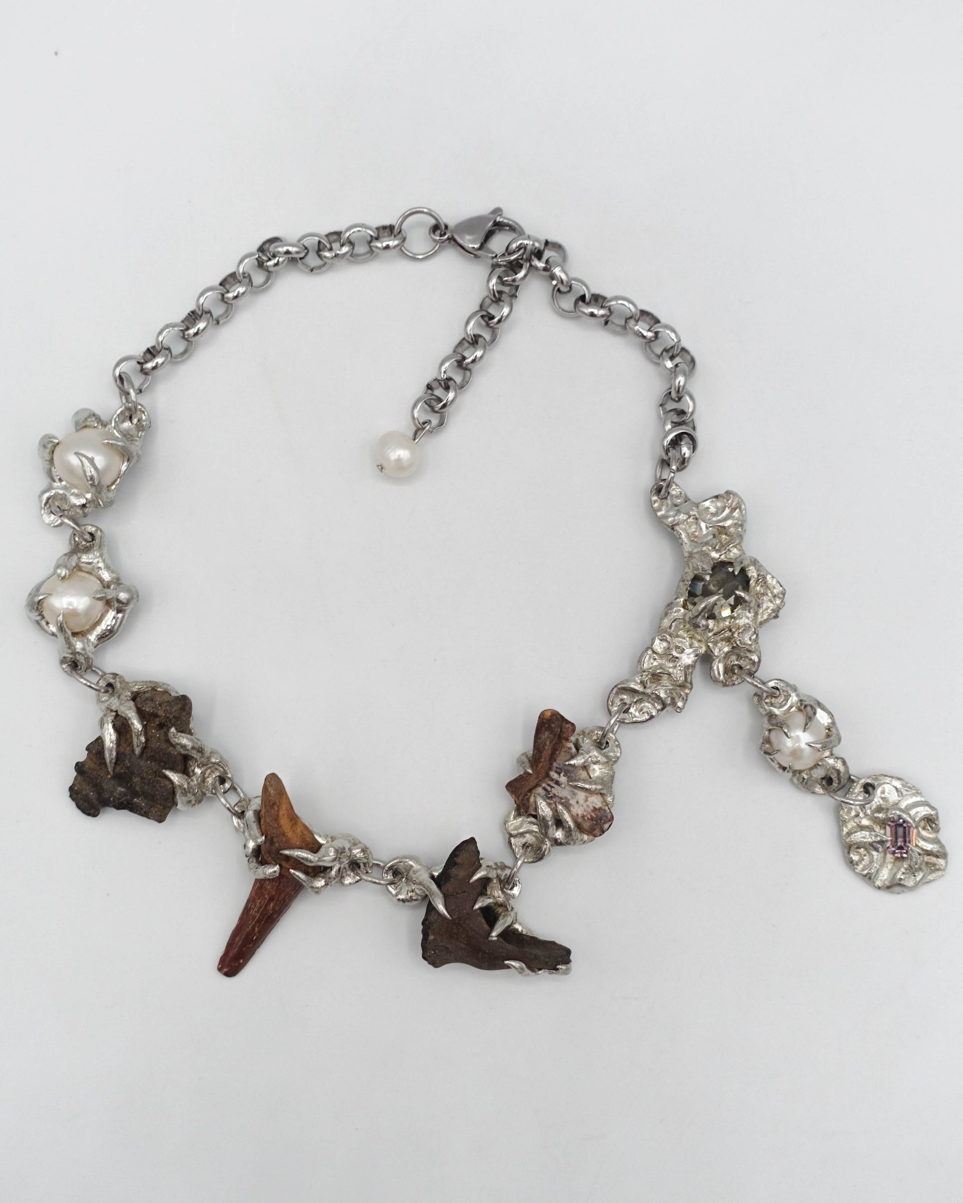 FOSSILED PEARL CHOKER