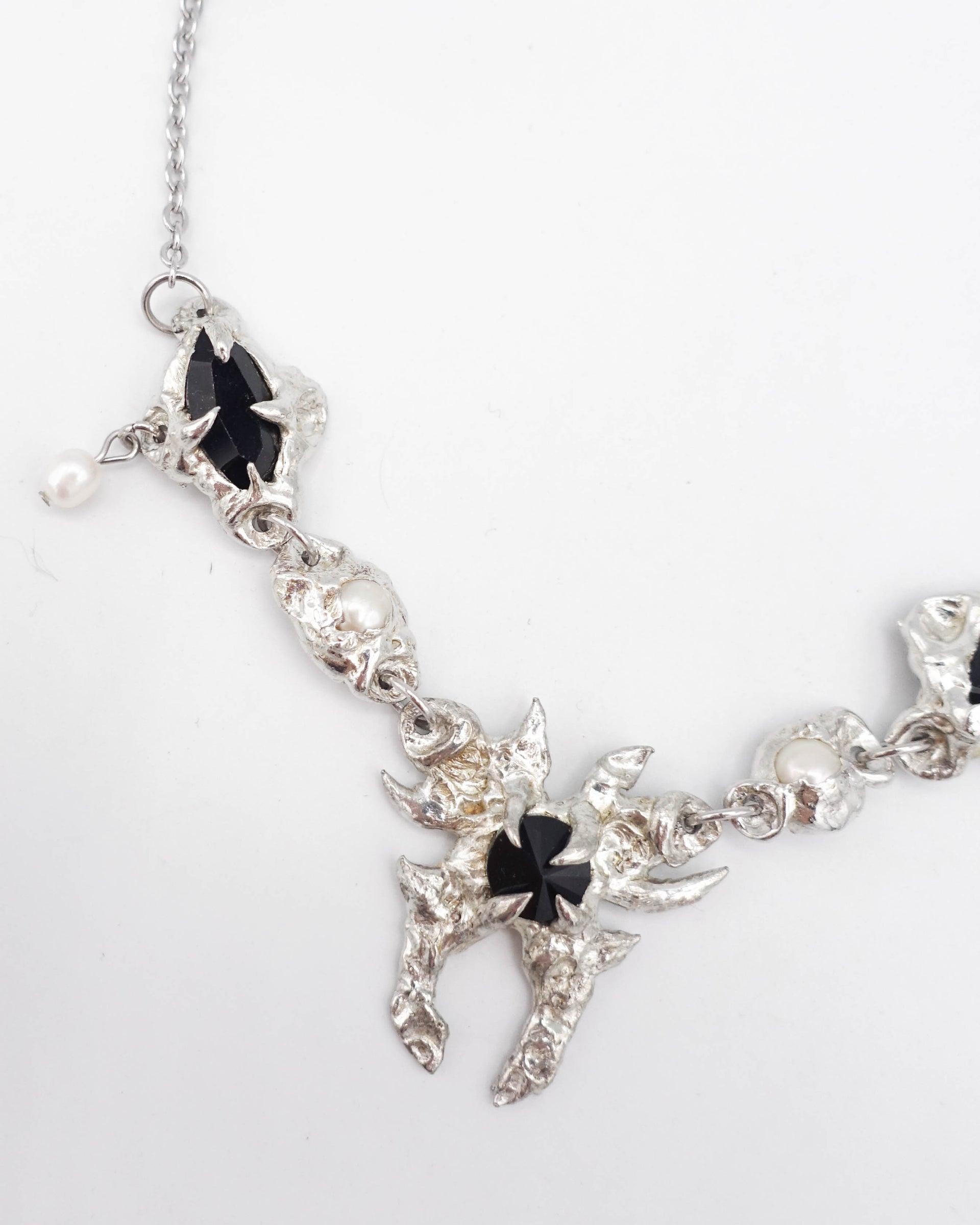 DEMISE COLLAR
