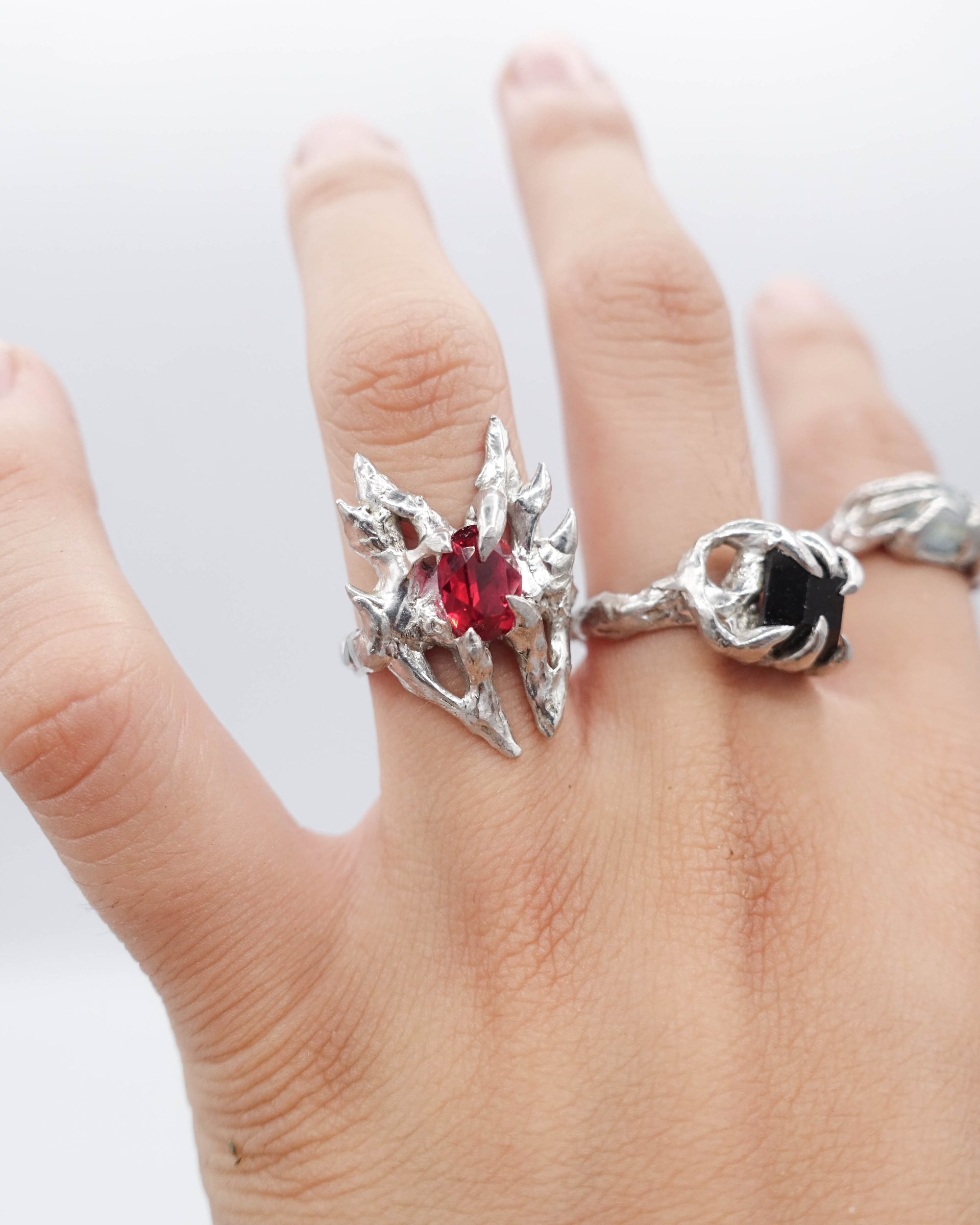 POSSESSION BUTTERFLY RING // SZ 5
