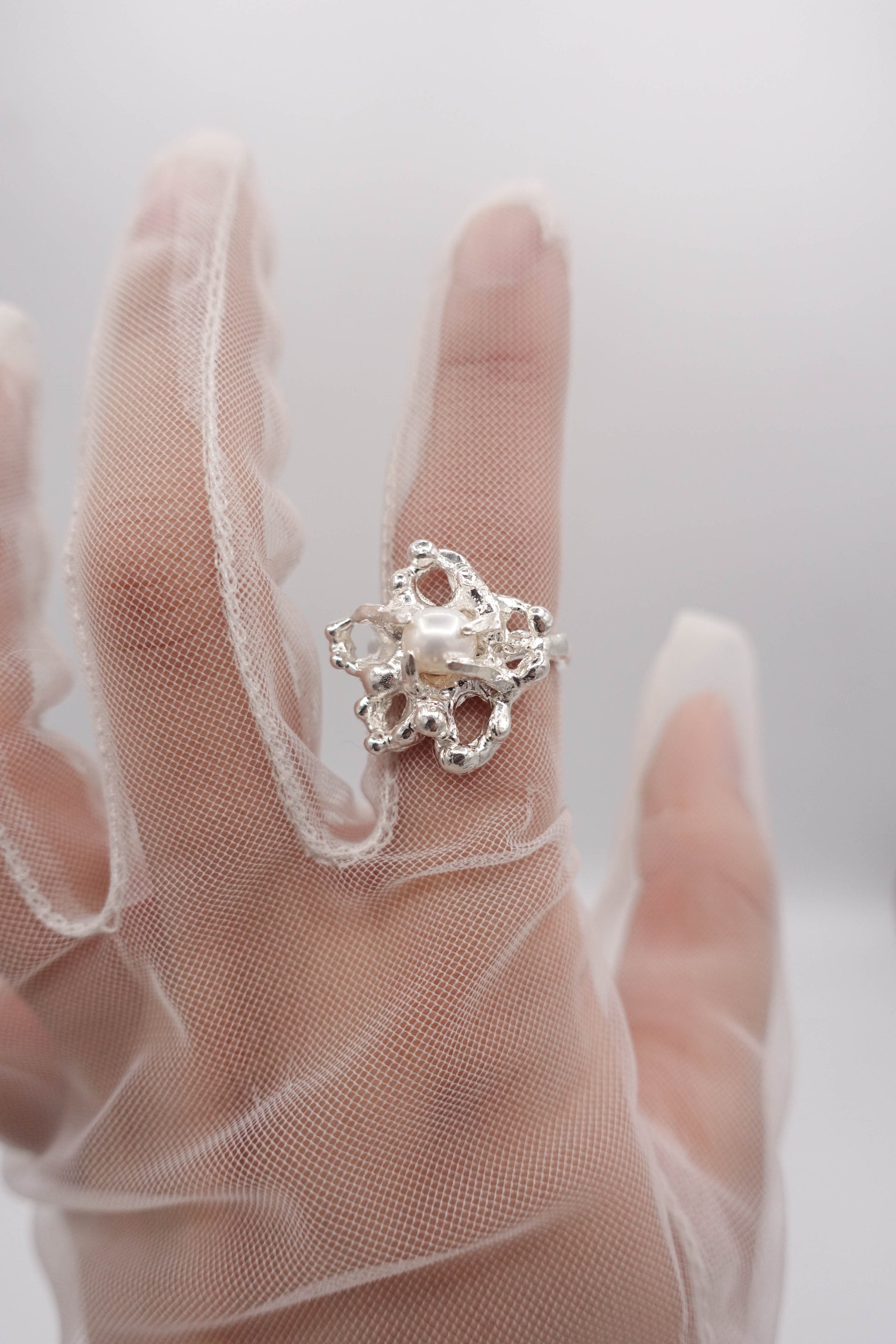 FLEUR RING (SZ 6,8,10)