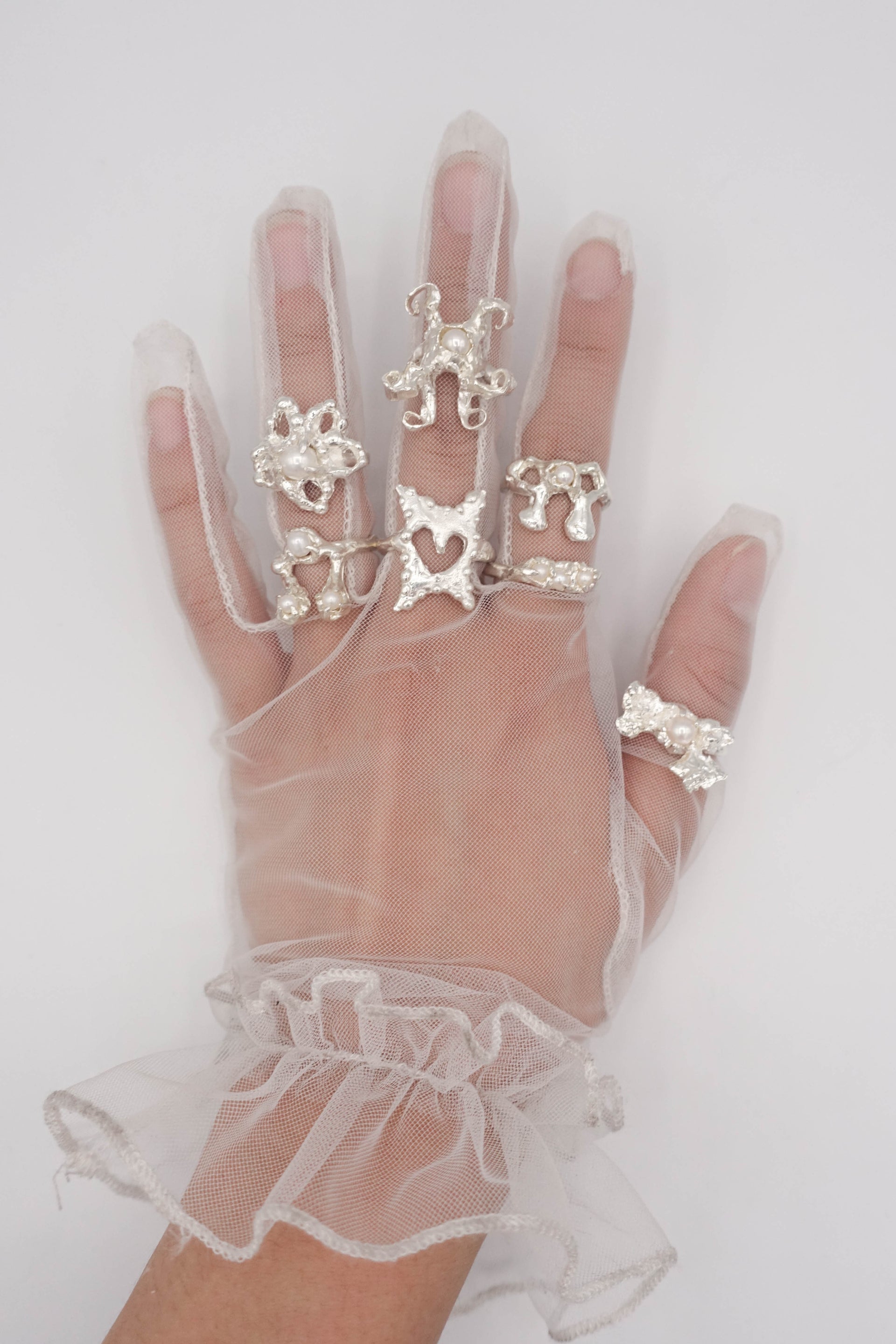 FLEUR RING (SZ 6,8,10)