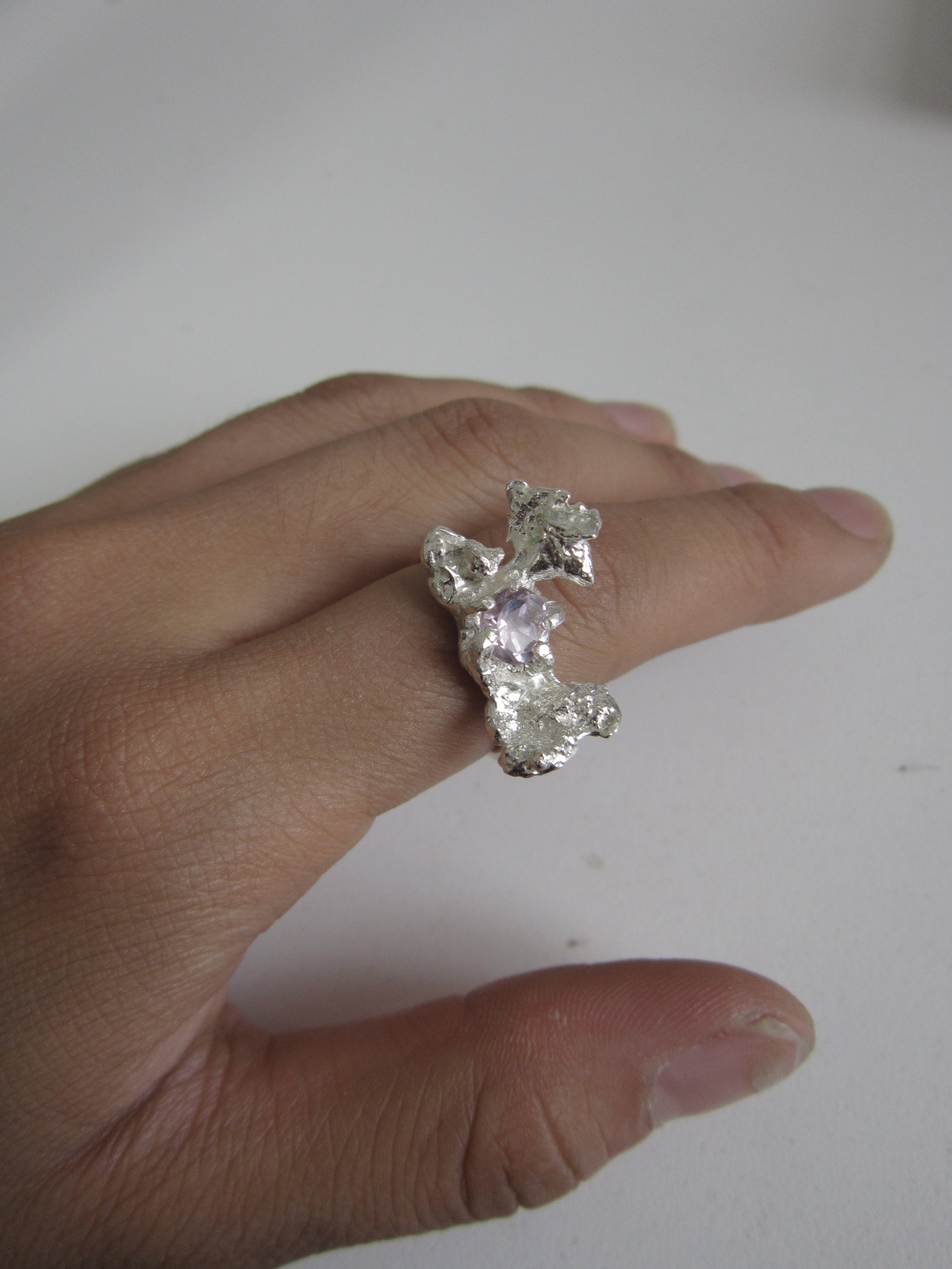 ENTRAILS RING [AMETHYST] [SZ 7]