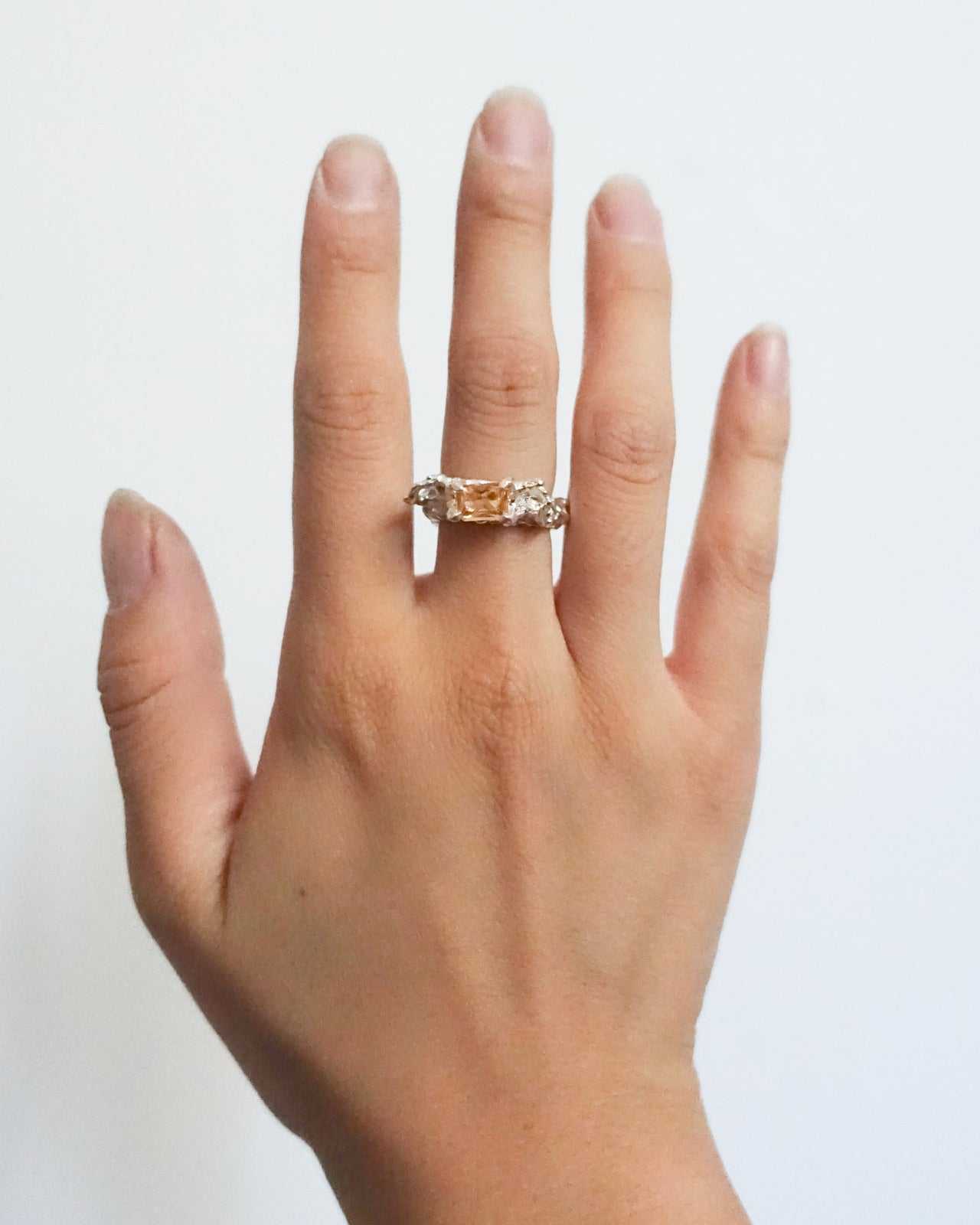 SERAXIS RING (PEACH)