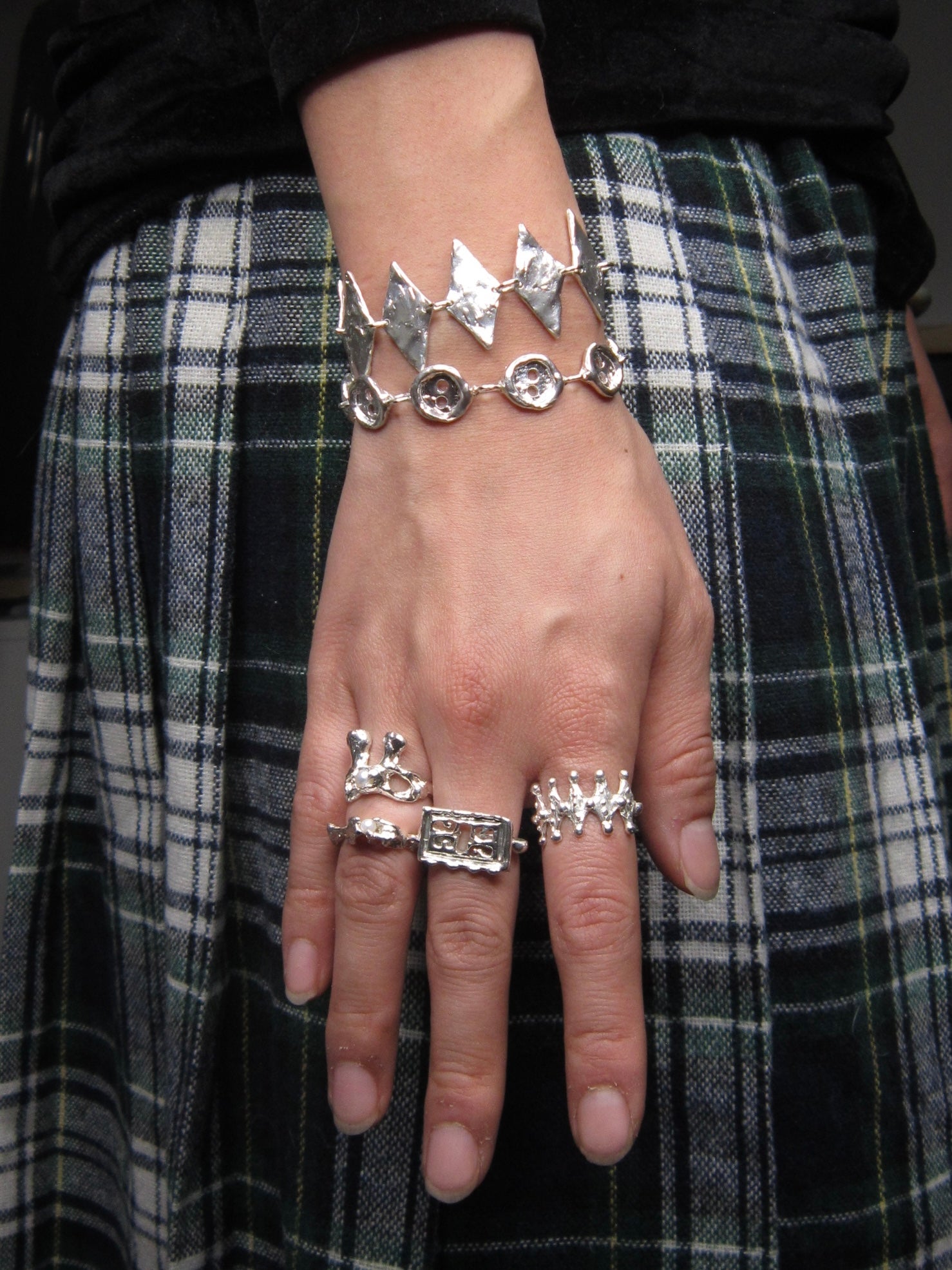 BUTTON BRACELET