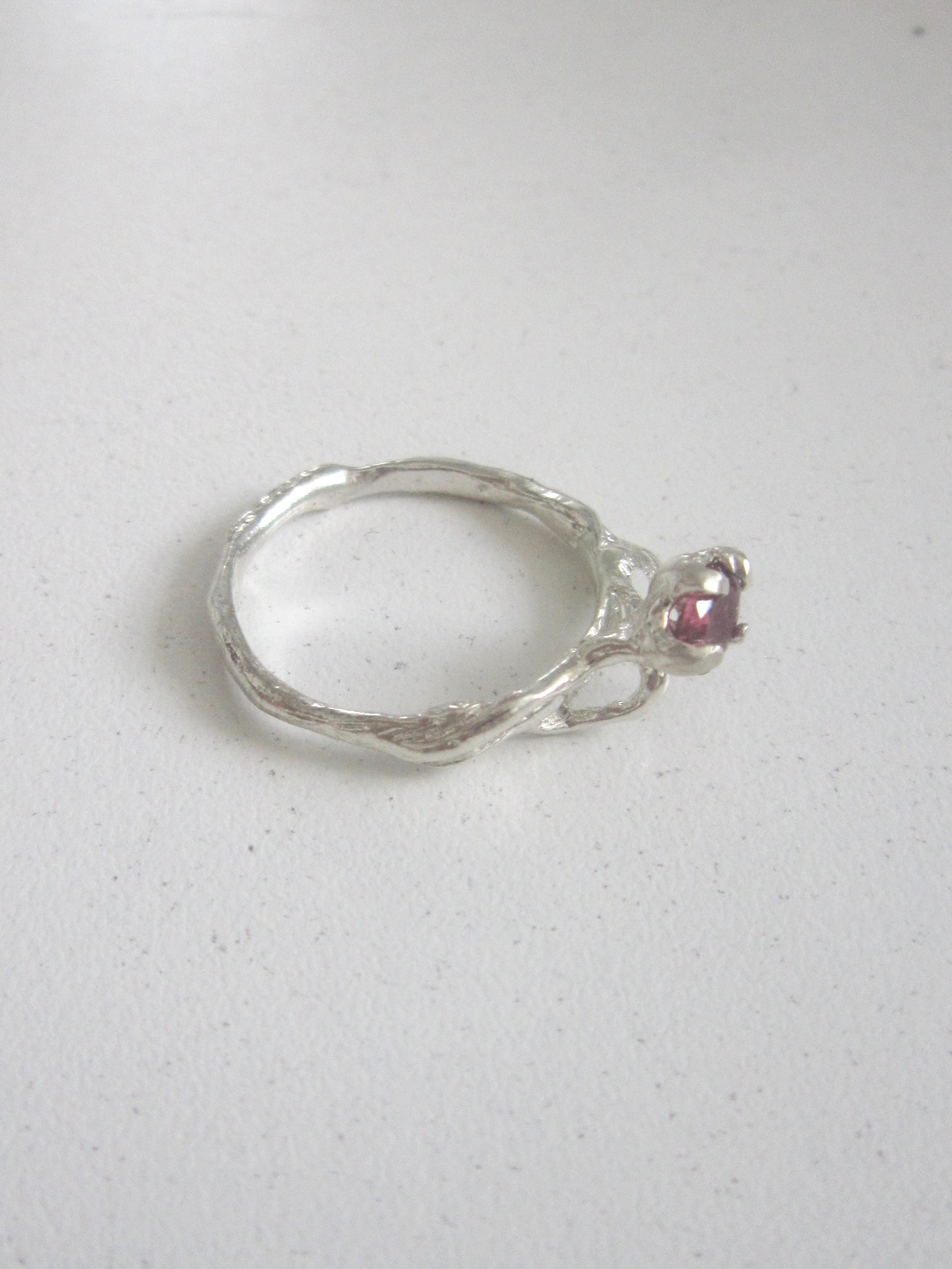 BEATRICE RING [sz 9]