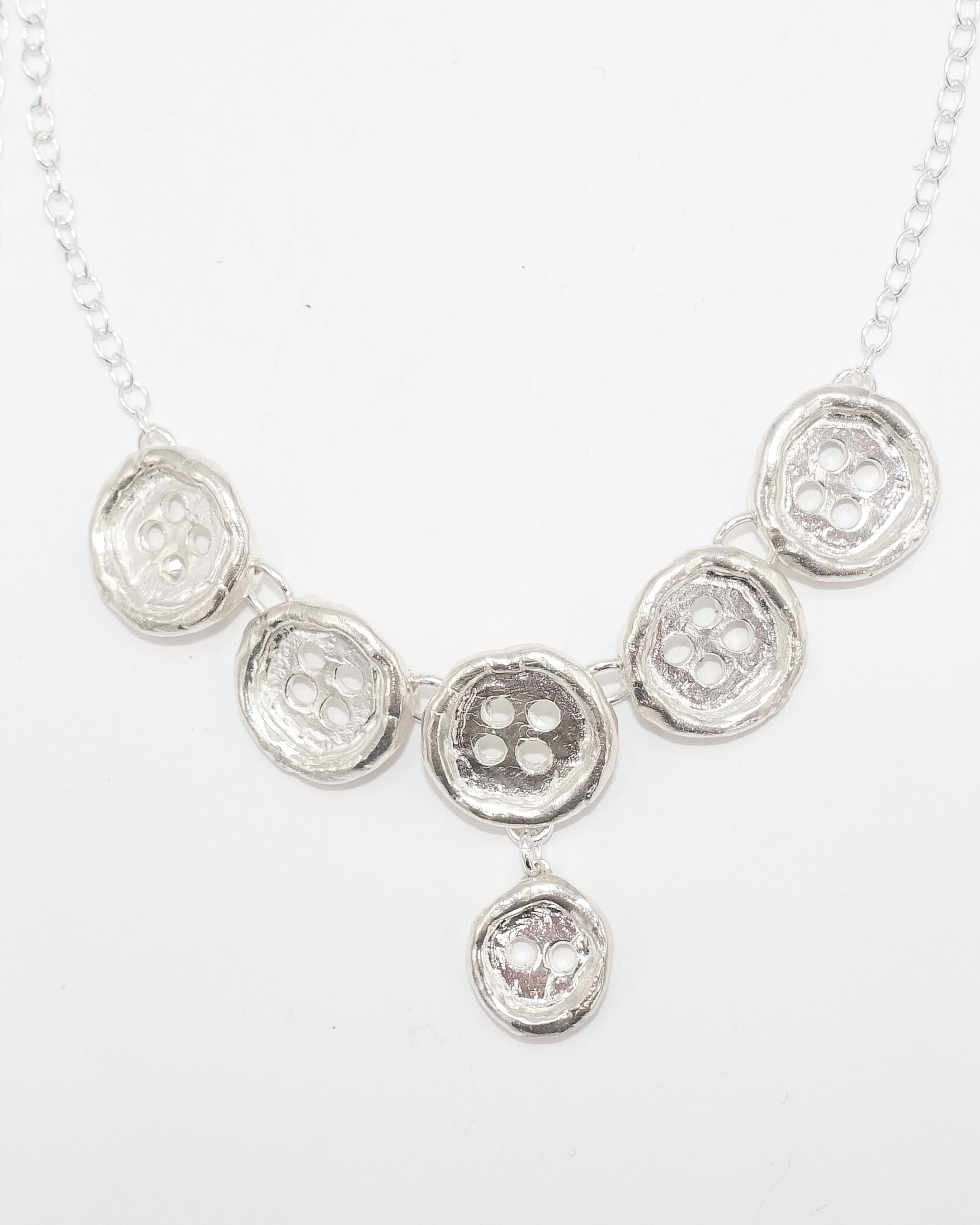 BUTTON NECKLACE - Harlot Hands