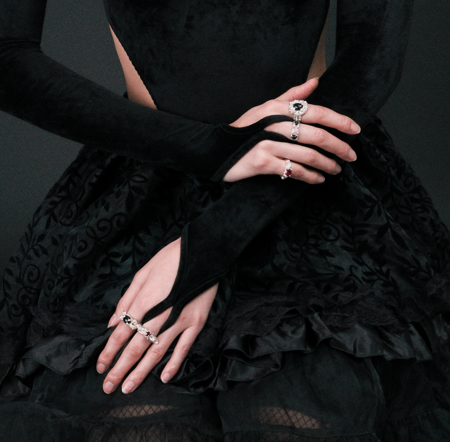 GRAND GESTURES RING || SZ 4