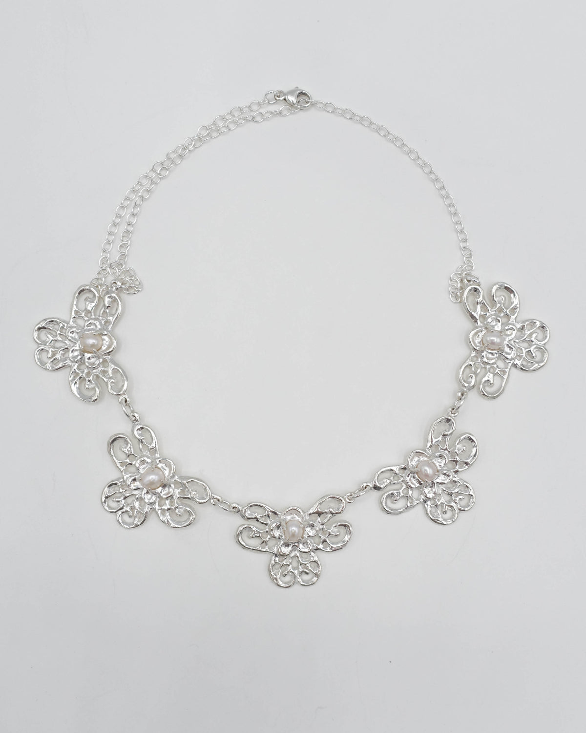 VELLUM COLLAR