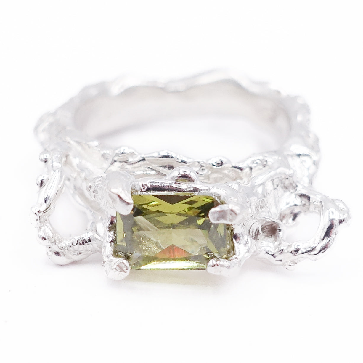 SERAXIS RING (GREEN)