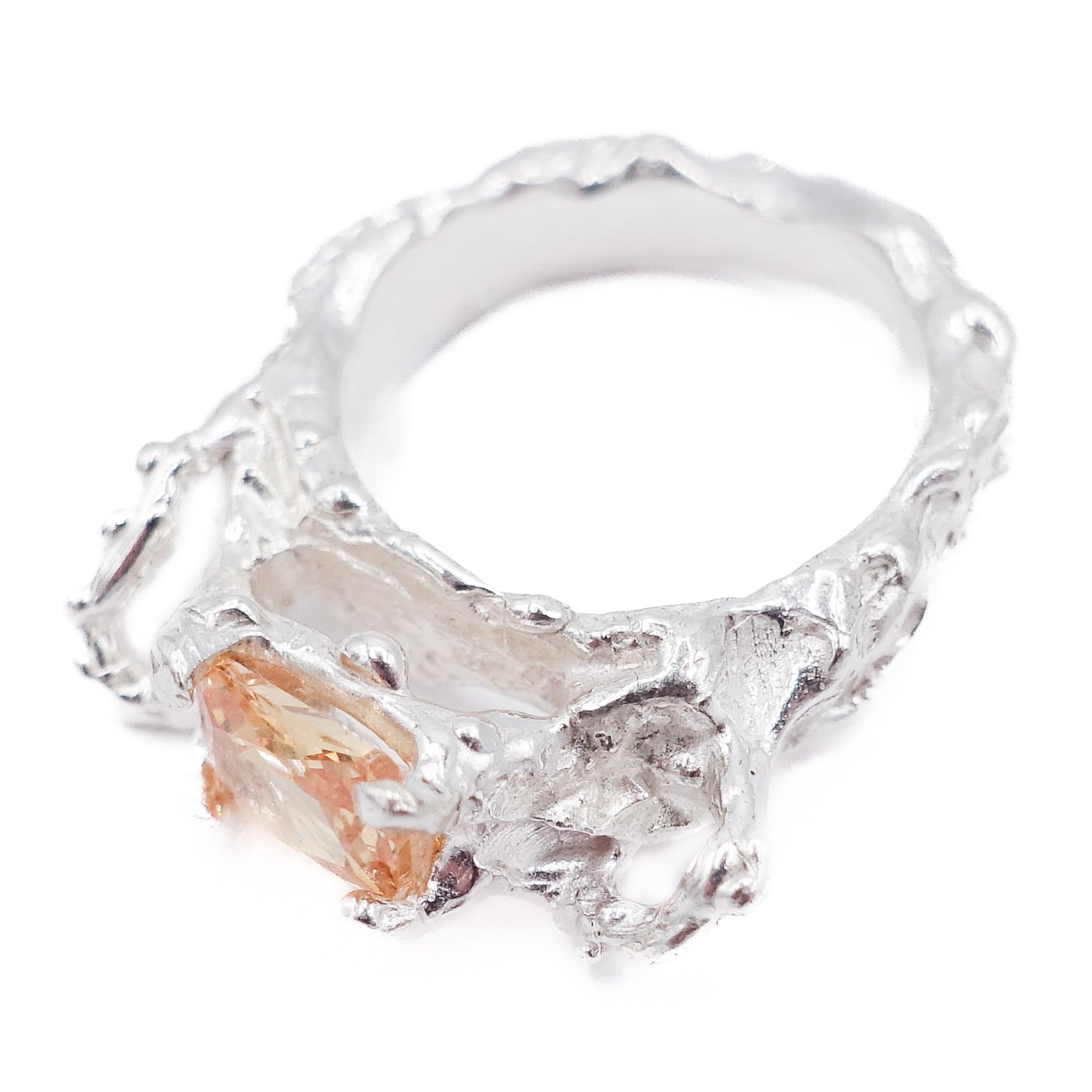 SERAXIS RING (PEACH)