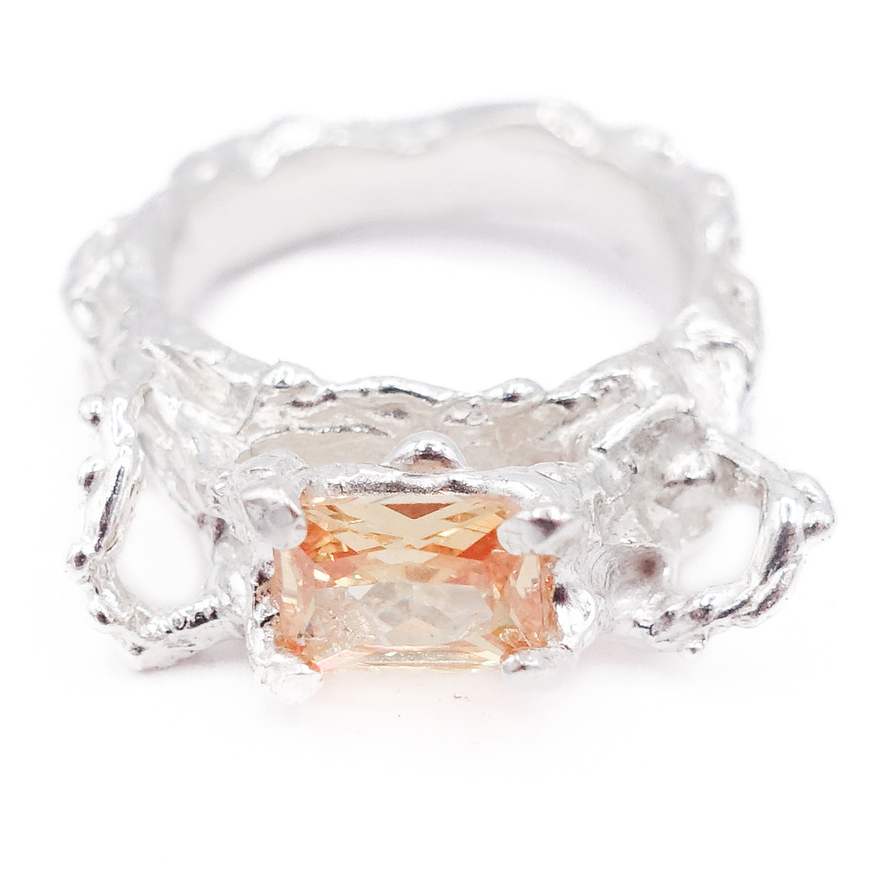 SERAXIS RING (PEACH)