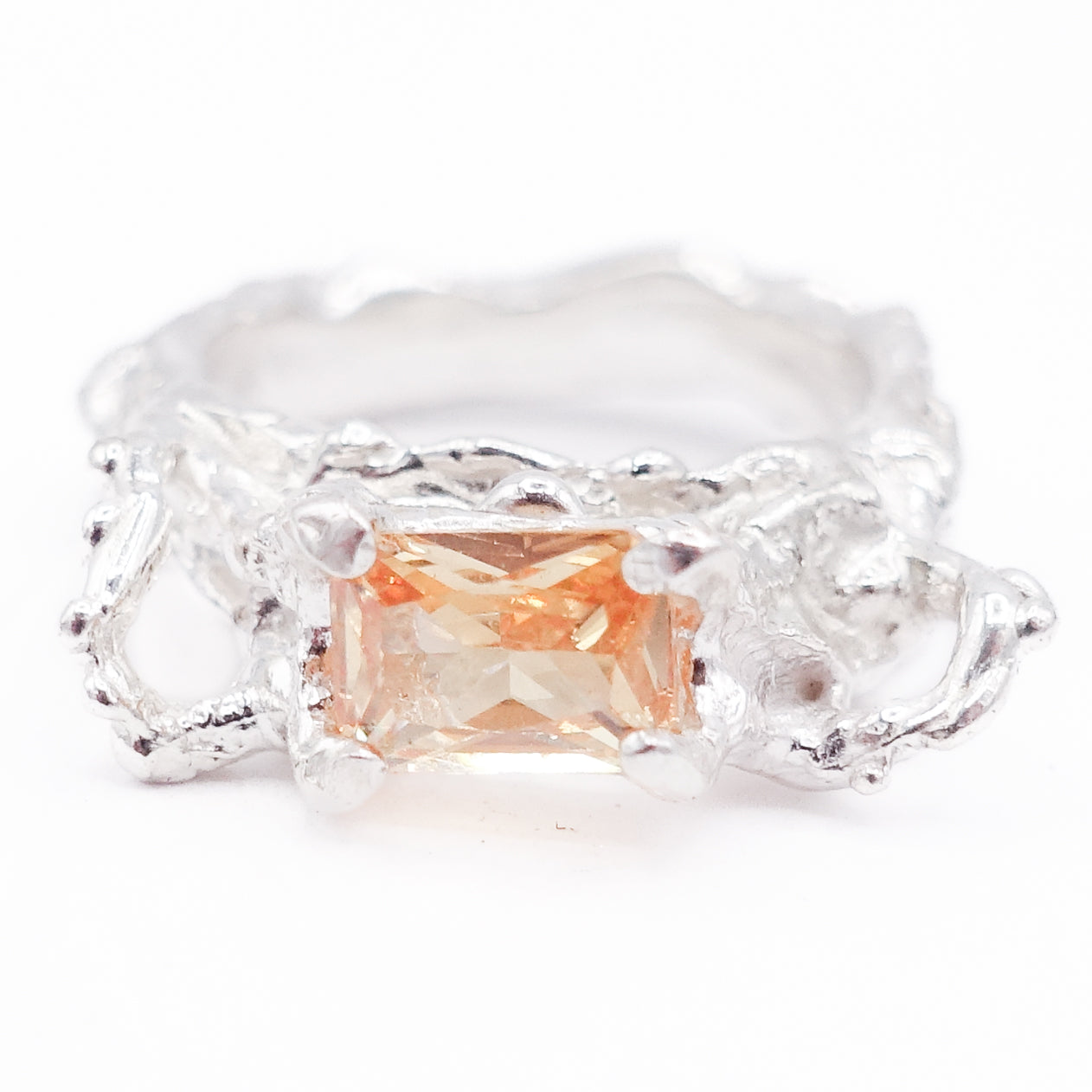 SERAXIS RING (PEACH)