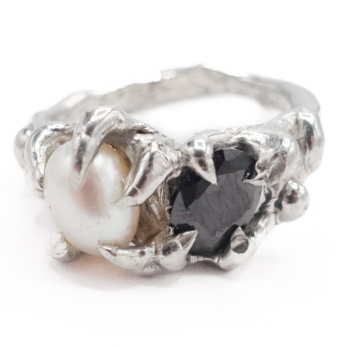 LAMENTATION RING // SZ 8