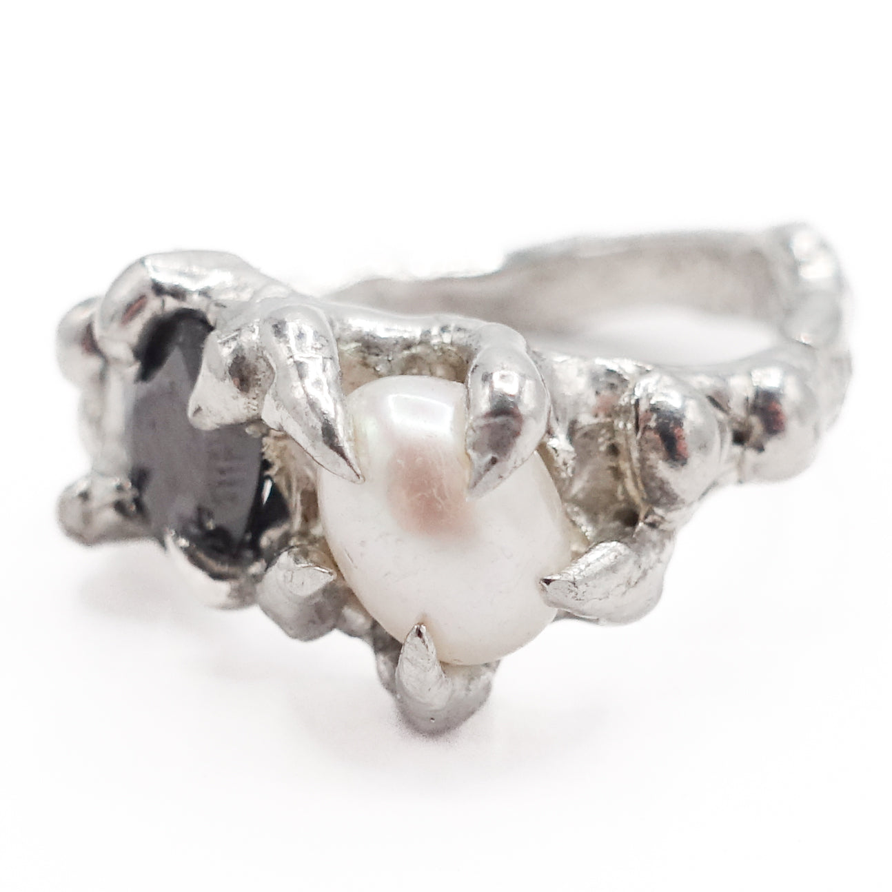 LAMENTATION RING // SZ 8