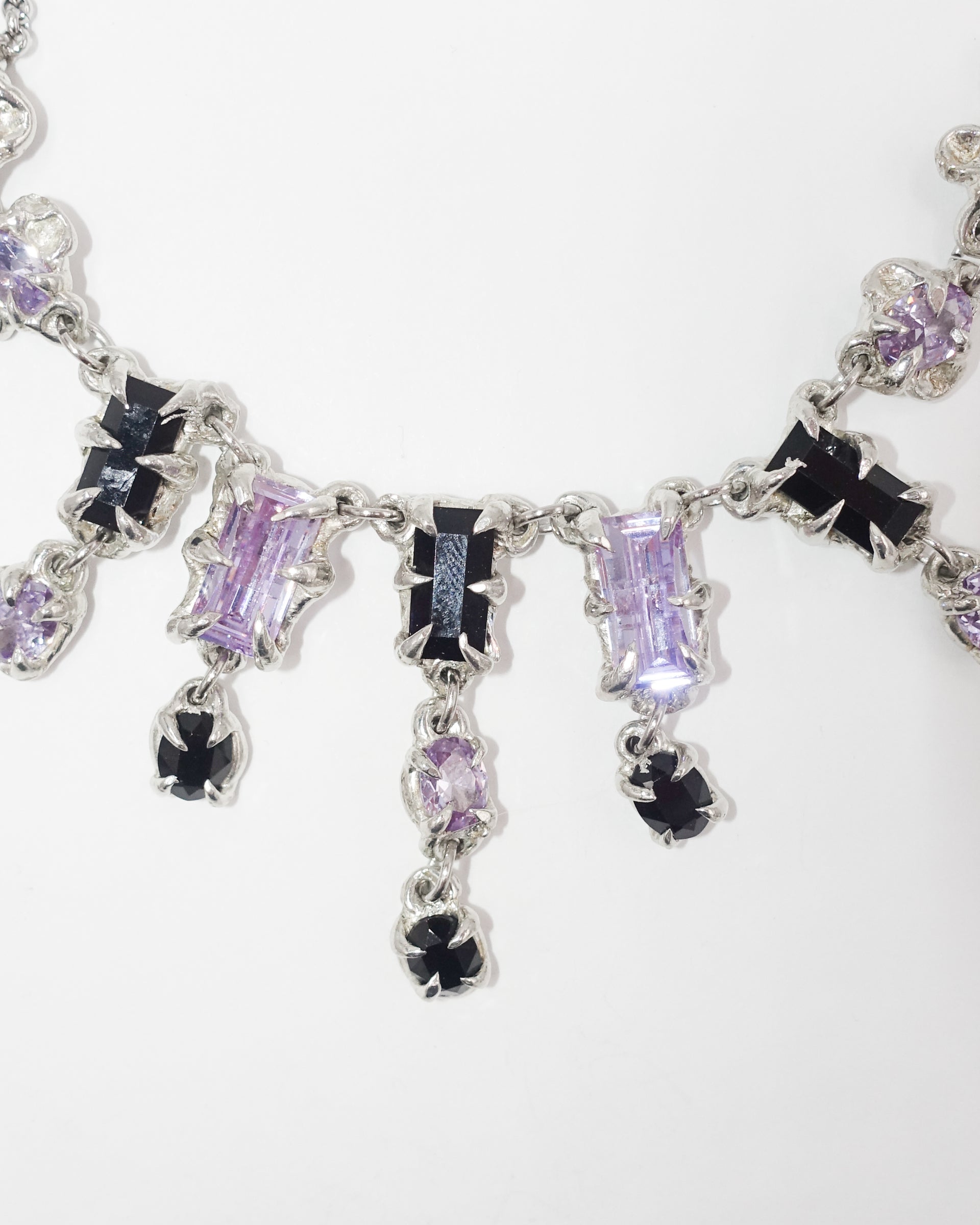 ELLA COLLAR