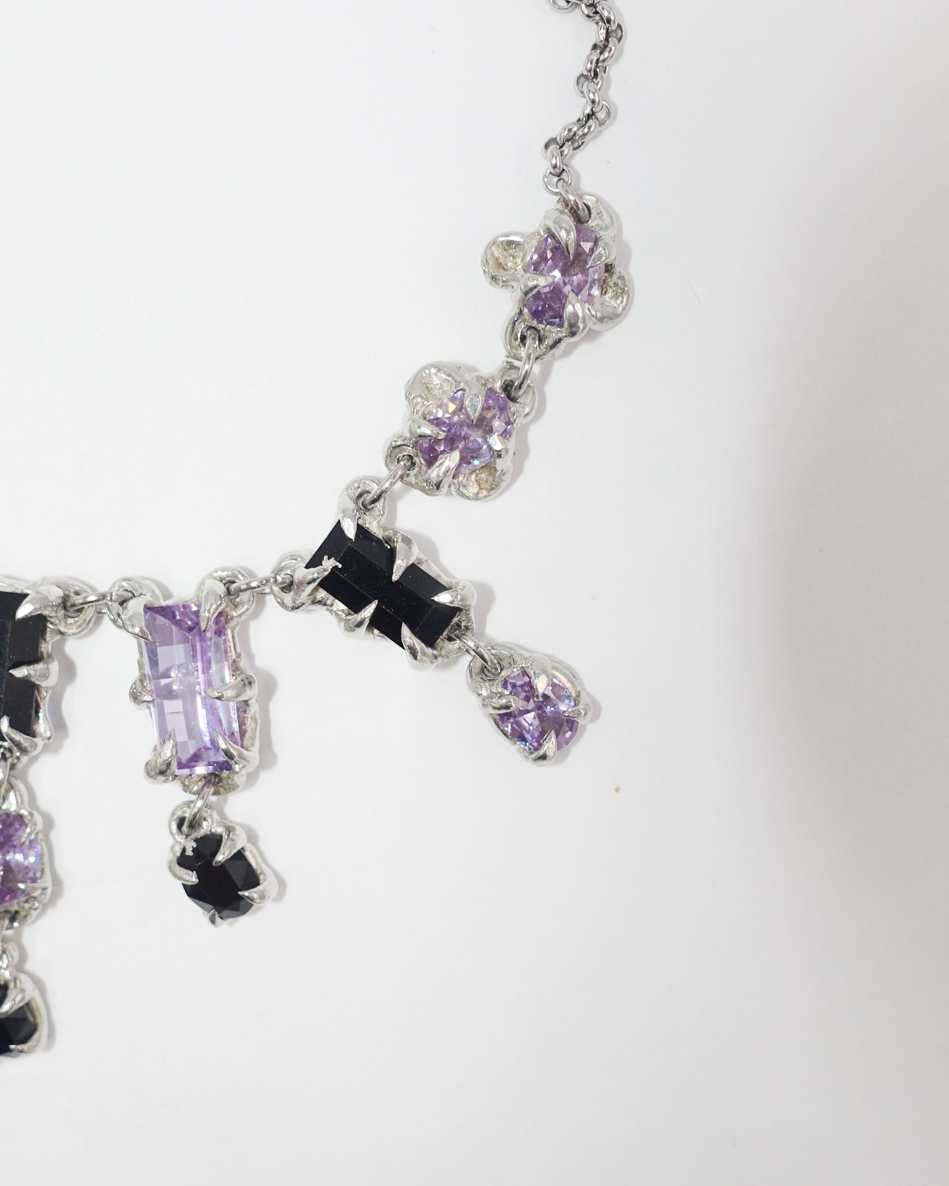 ELLA COLLAR