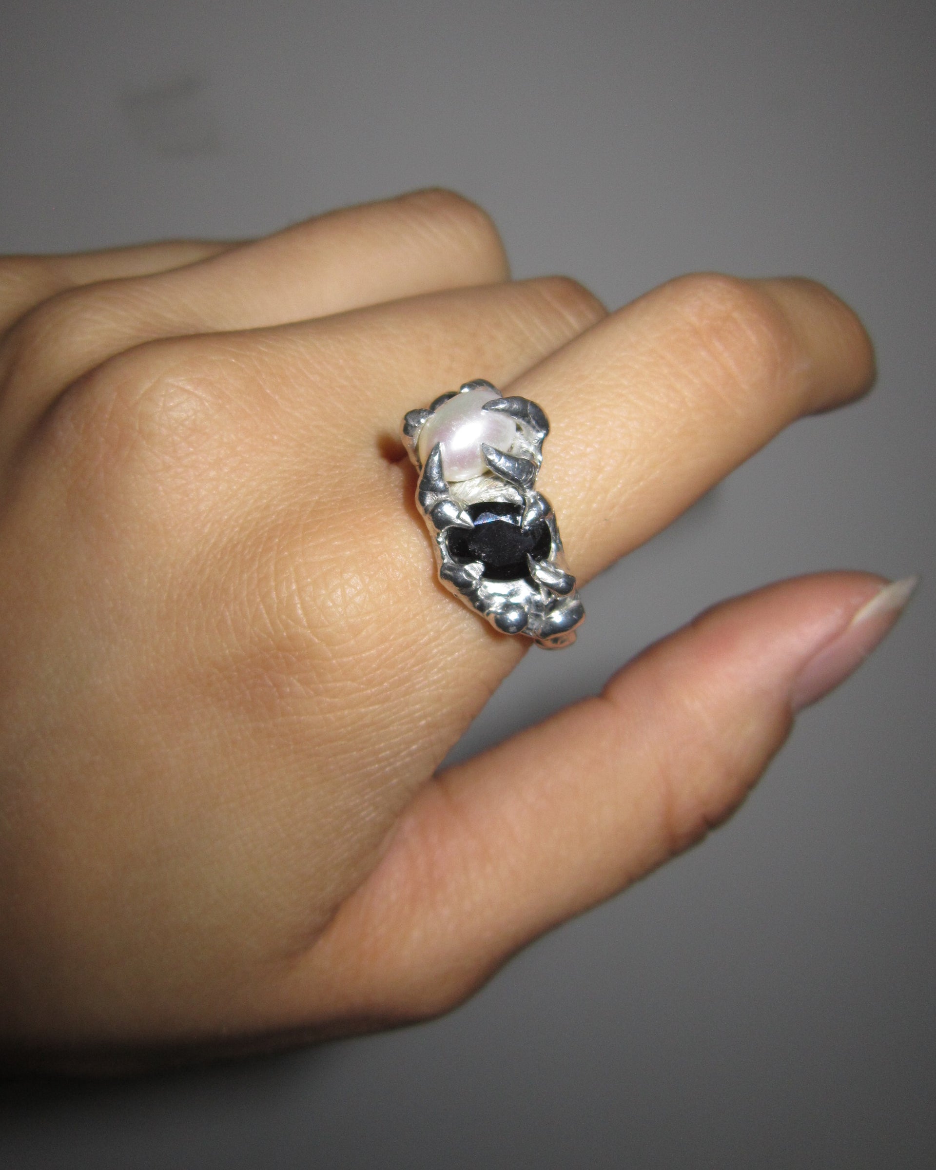 LAMENTATION RING // SZ 8